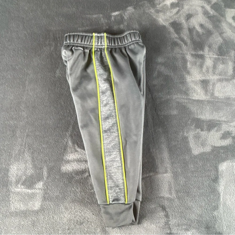 Nike Therma Fit Track Suit Hoodie & Pants Set‎ Toddlers 2T Gray